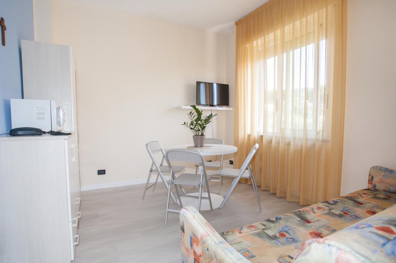 One-Bedroom Apartment,1111228701:JPEG