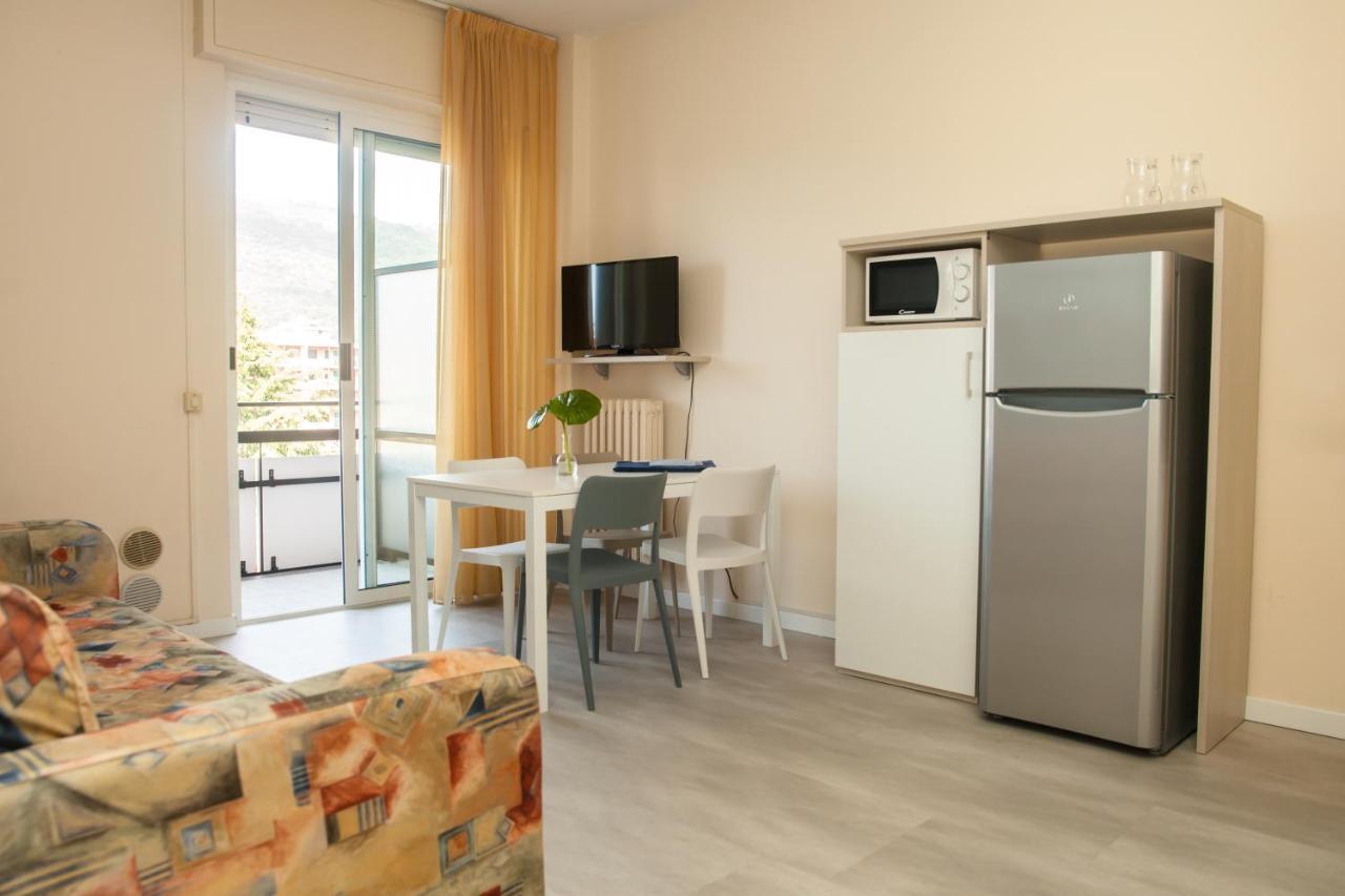 One-Bedroom Apartment,1111226565:JPEG