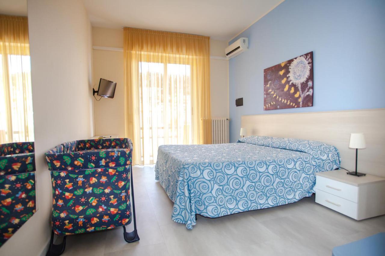 One-Bedroom Apartment,1111419906:JPEG